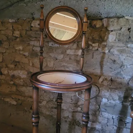 Nuit Insolite, Chambre Au Dessus D'Une Etable La Chapelle-Themer Exterior foto