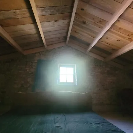 Nuit Insolite, Chambre Au Dessus D'Une Etable La Chapelle-Themer Exterior foto