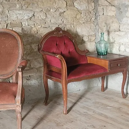 Nuit Insolite, Chambre Au Dessus D'Une Etable La Chapelle-Themer Exterior foto