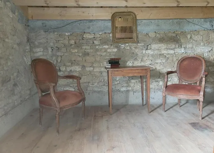 Nuit Insolite, Chambre Au Dessus D\'Une Etable